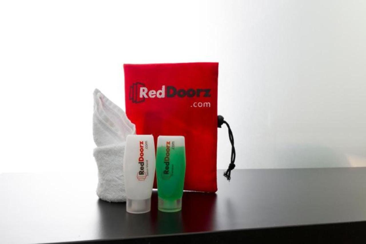 Reddoorz Plus Near Stie Ykpn Maguwo Eksteriør billede